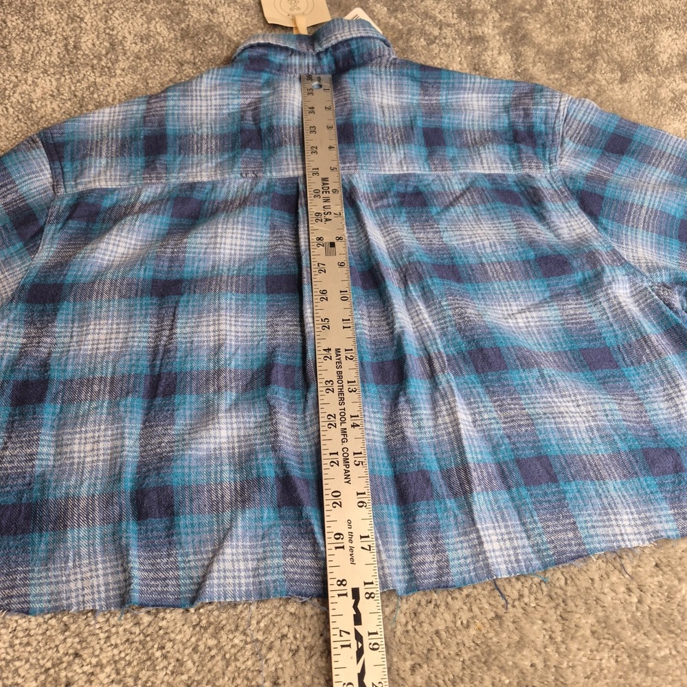 NEW Urban Renewal Womens Raw Crop Flannel Shirt‎ Blue Teal Plaid Reworked S/M - Picture 10 of 12